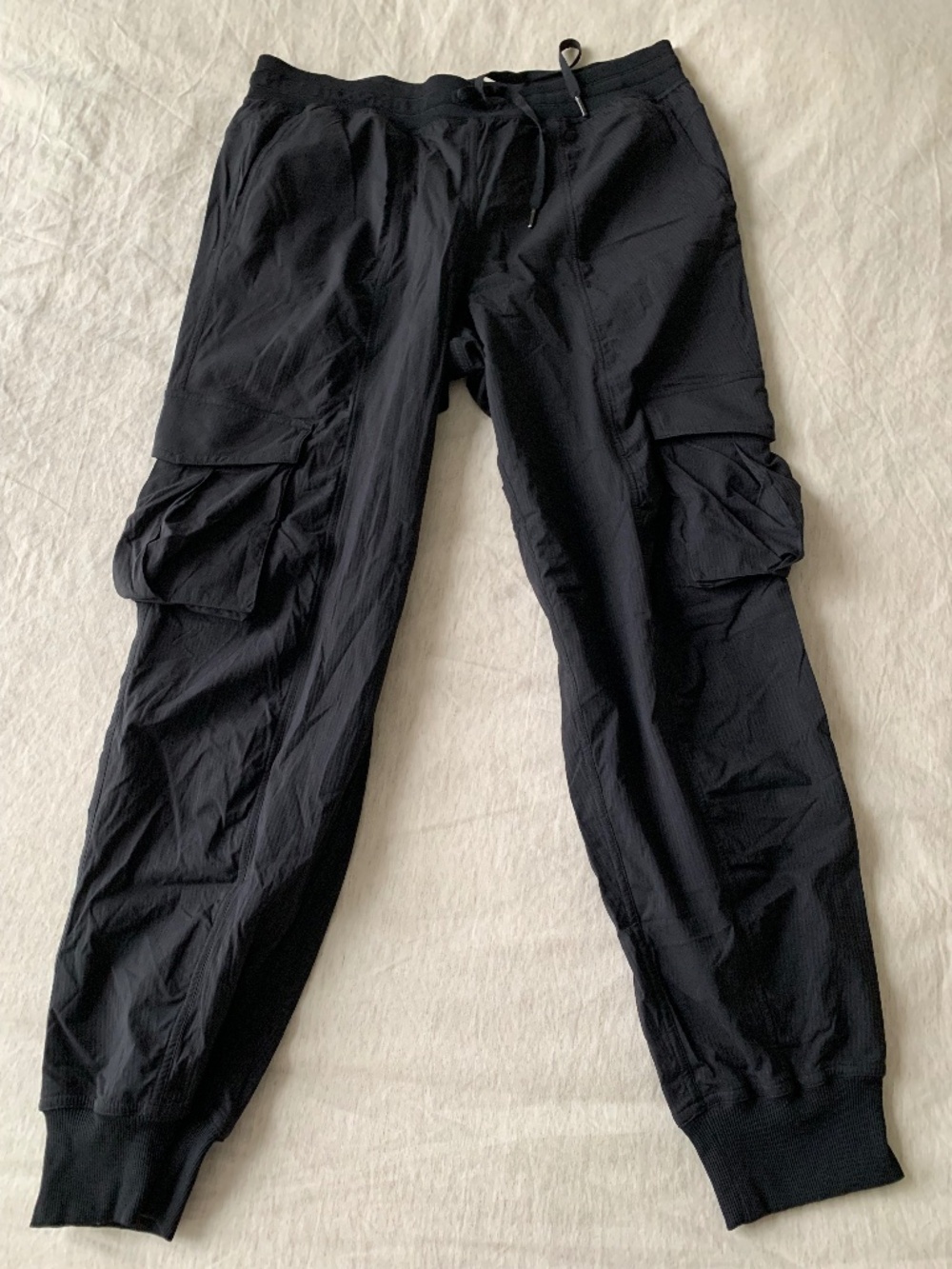 Lululemon Dance Studio Cargo Jogger Relaxed-Fit Mid-Rise black size L (2 of 2) - Picture 2 of 16
